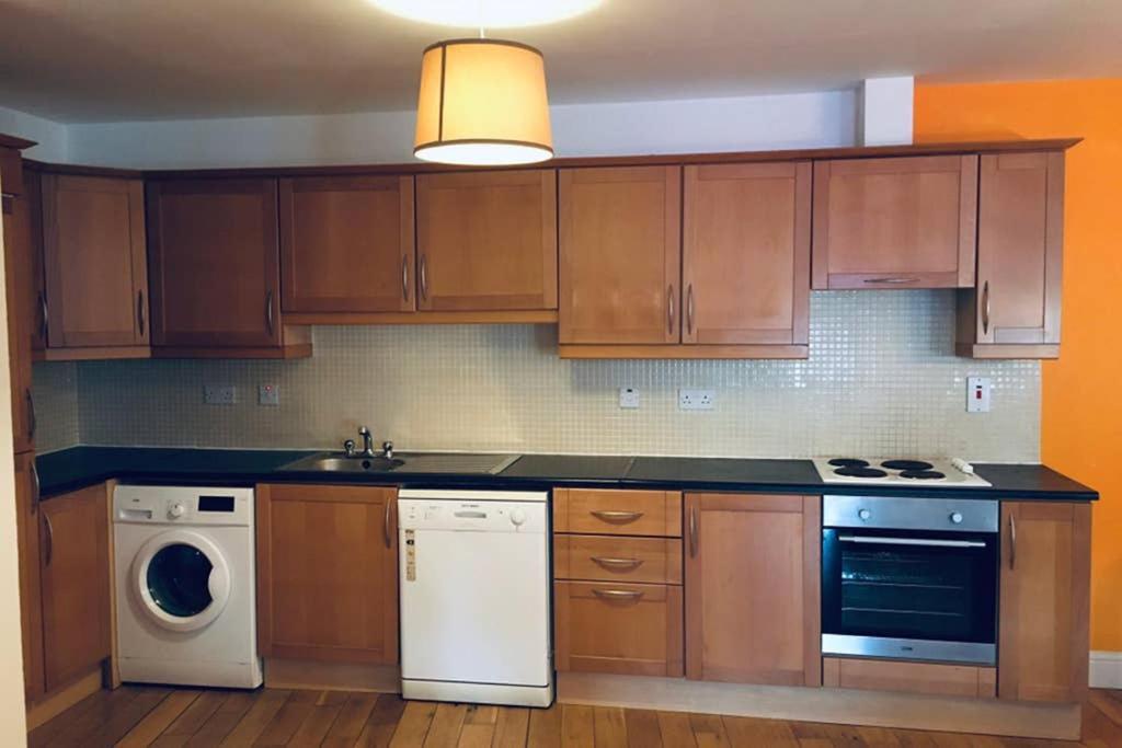 Apartment 4, Clifden Bay Apartments Экстерьер фото
