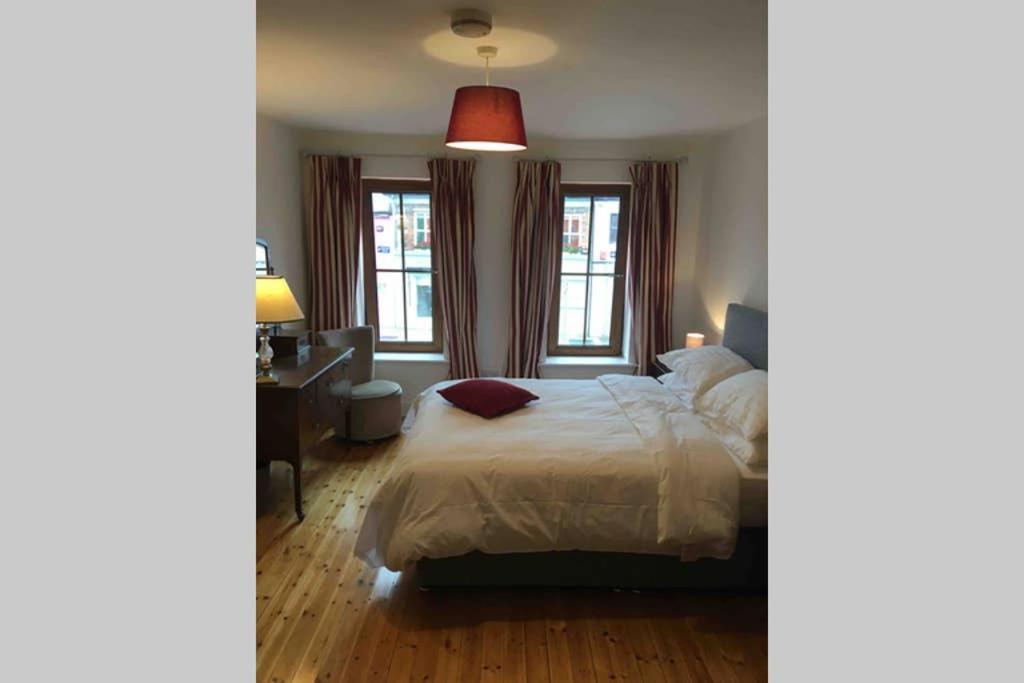 Apartment 4, Clifden Bay Apartments Экстерьер фото
